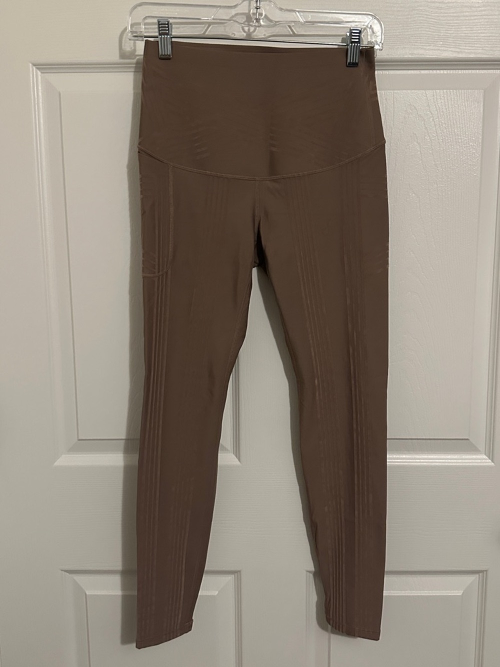 Ribbed High-Waist Leggings with Side Pocket in Brown